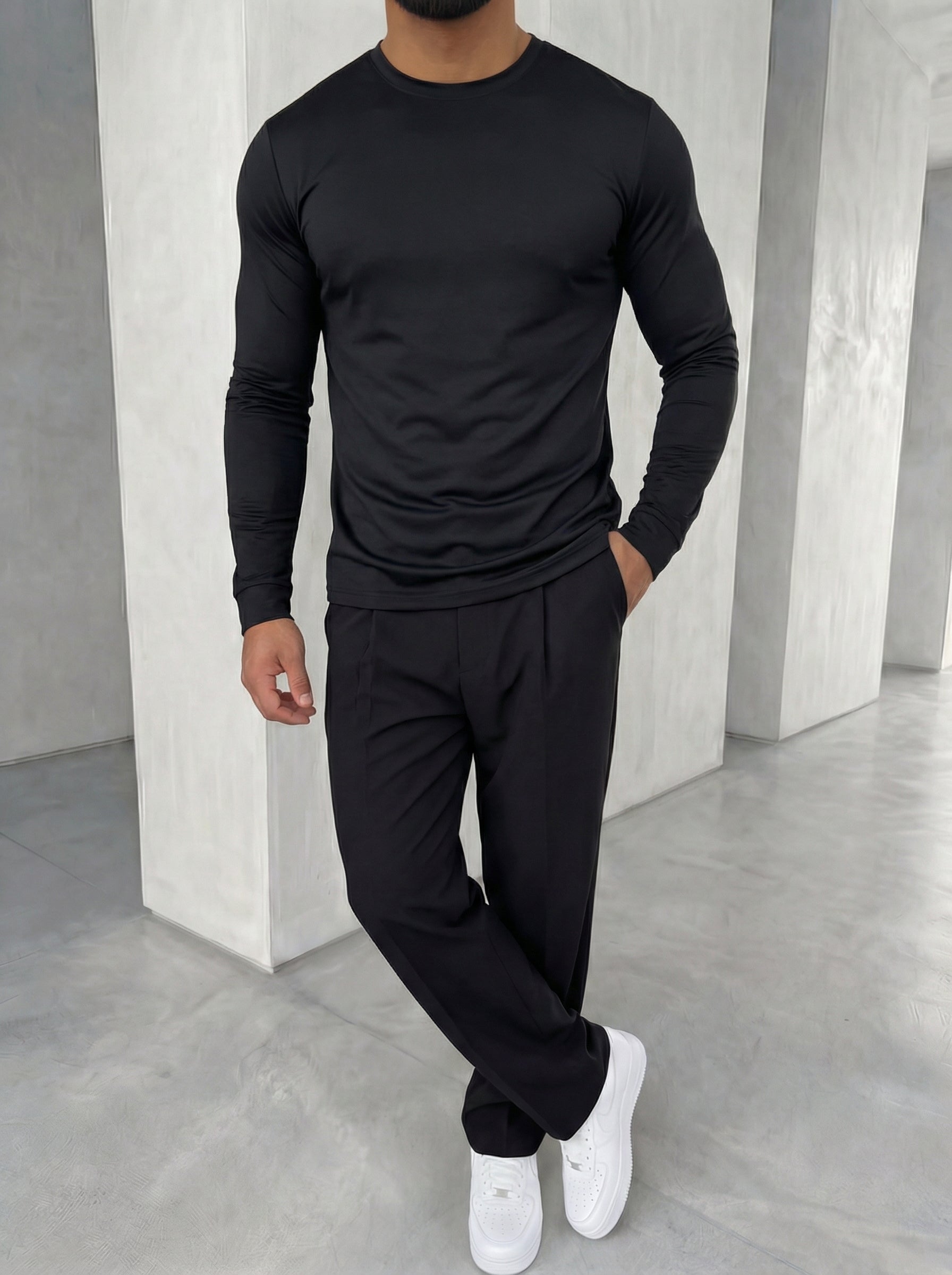 The Essential Sleeve Jet Black