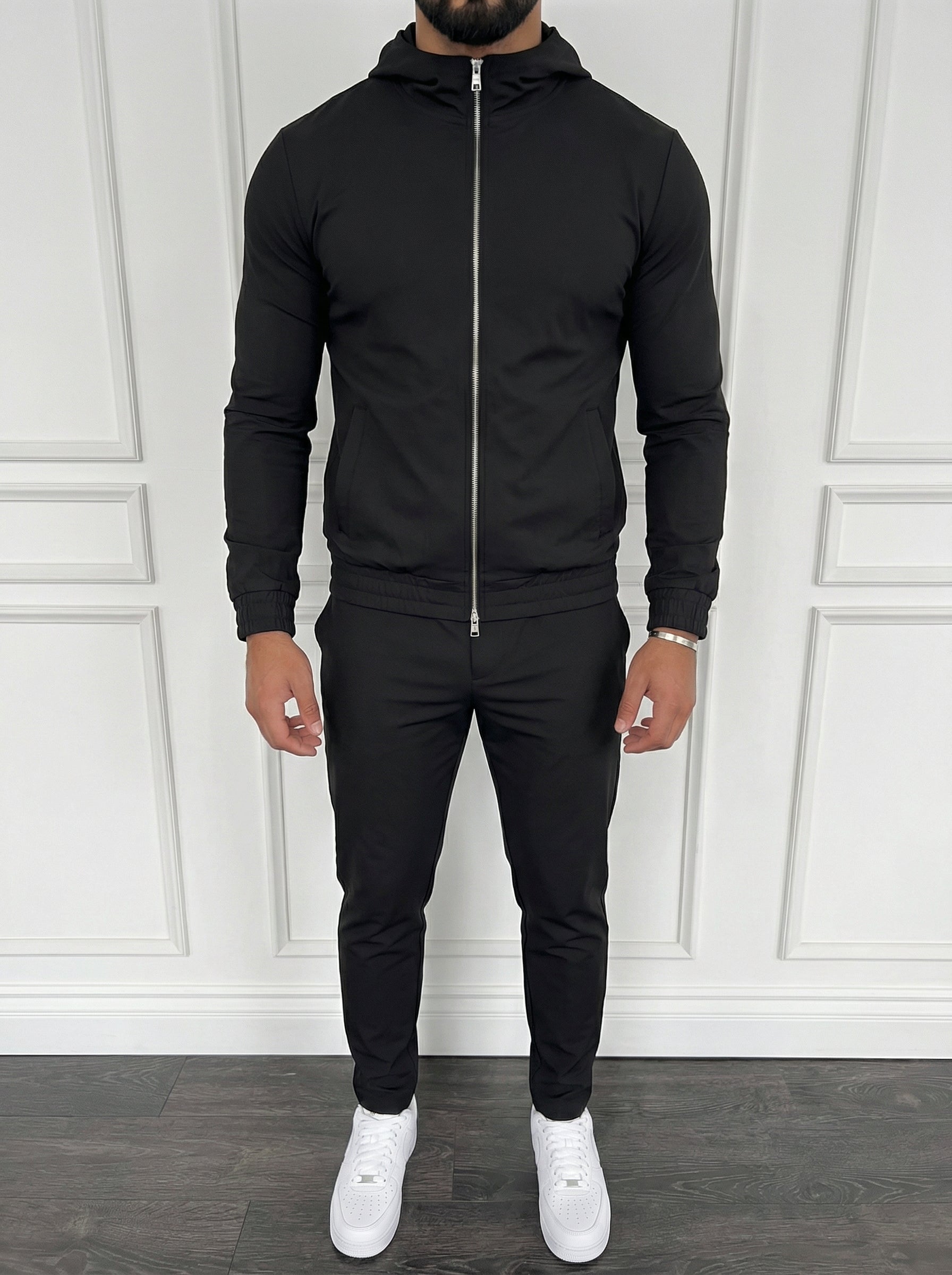 The Hooded Motion Set Jet Black