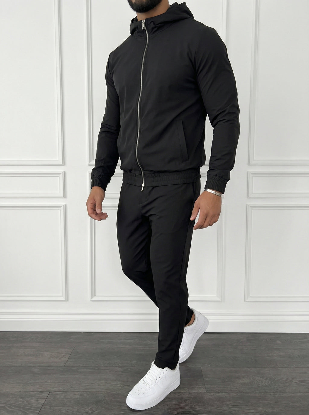 The Hooded Motion Set Jet Black
