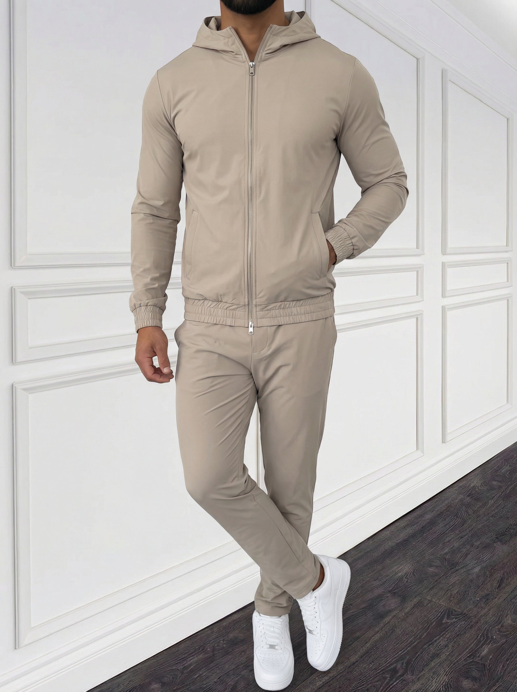 The Hooded Motion Set Sand Beige