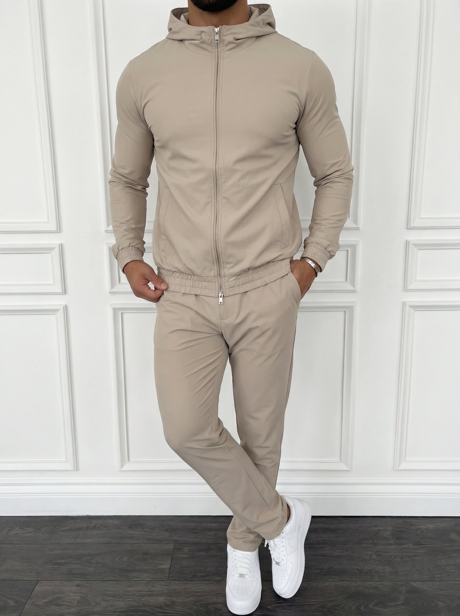 The Hooded Motion Set Sand Beige