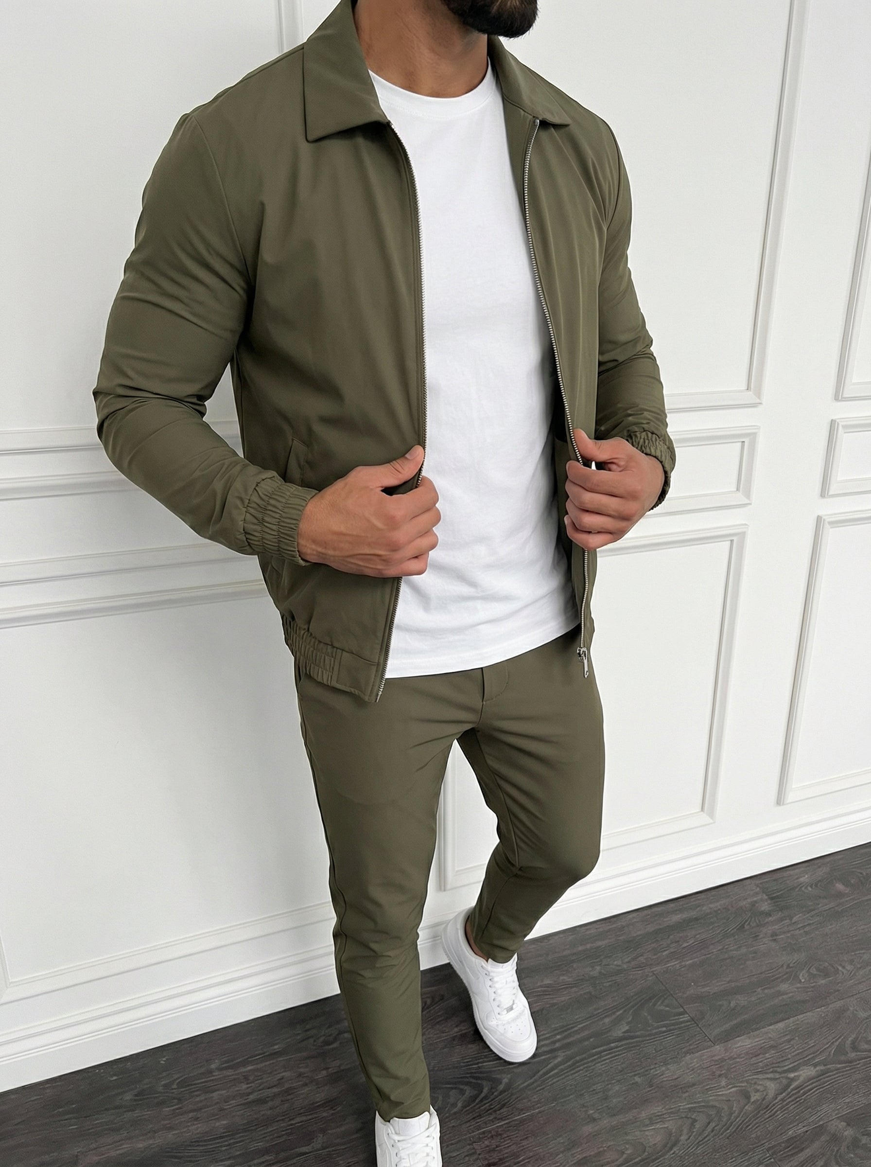 The Motion Set Forest Green