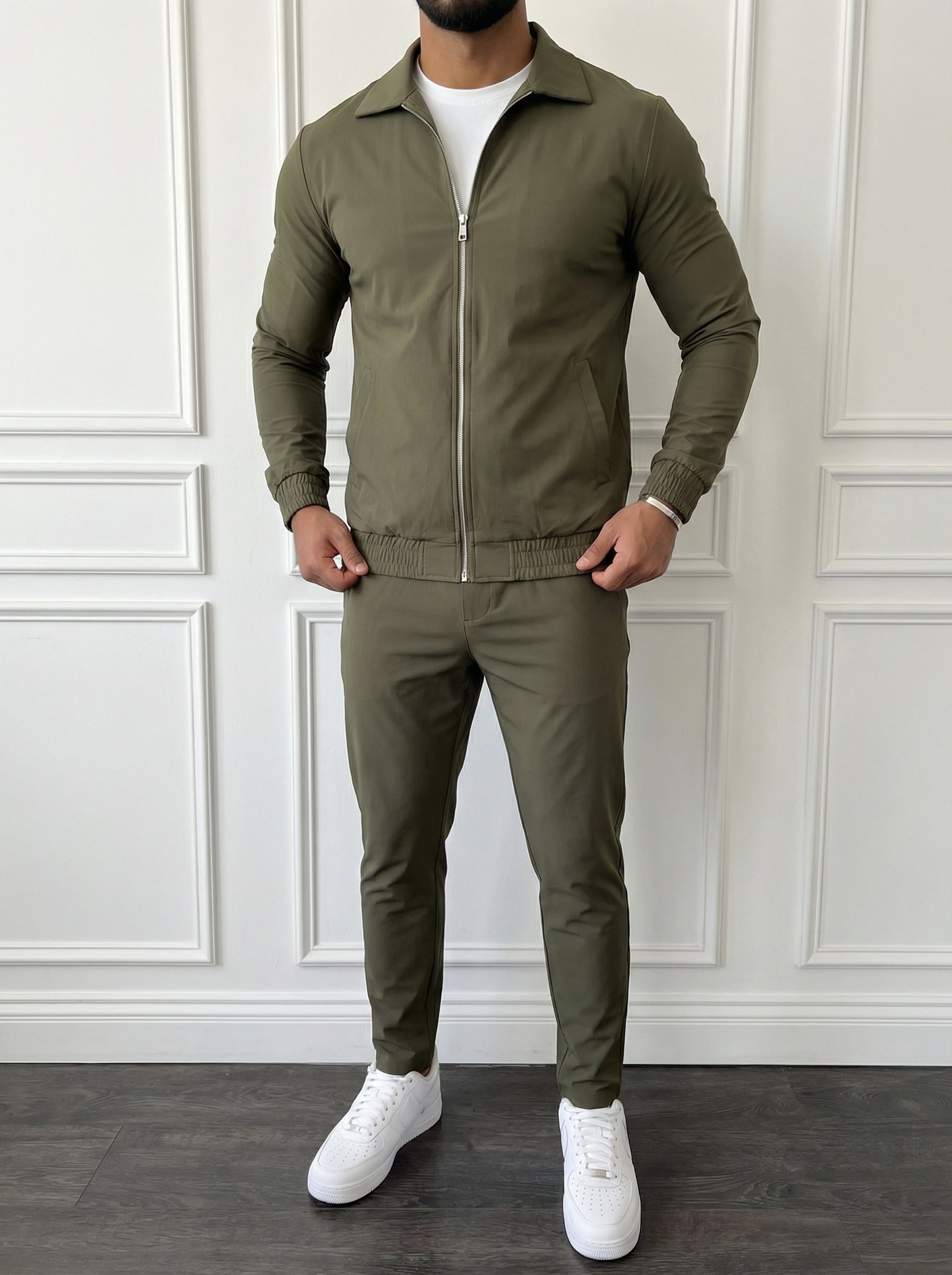 The Motion Set Forest Green