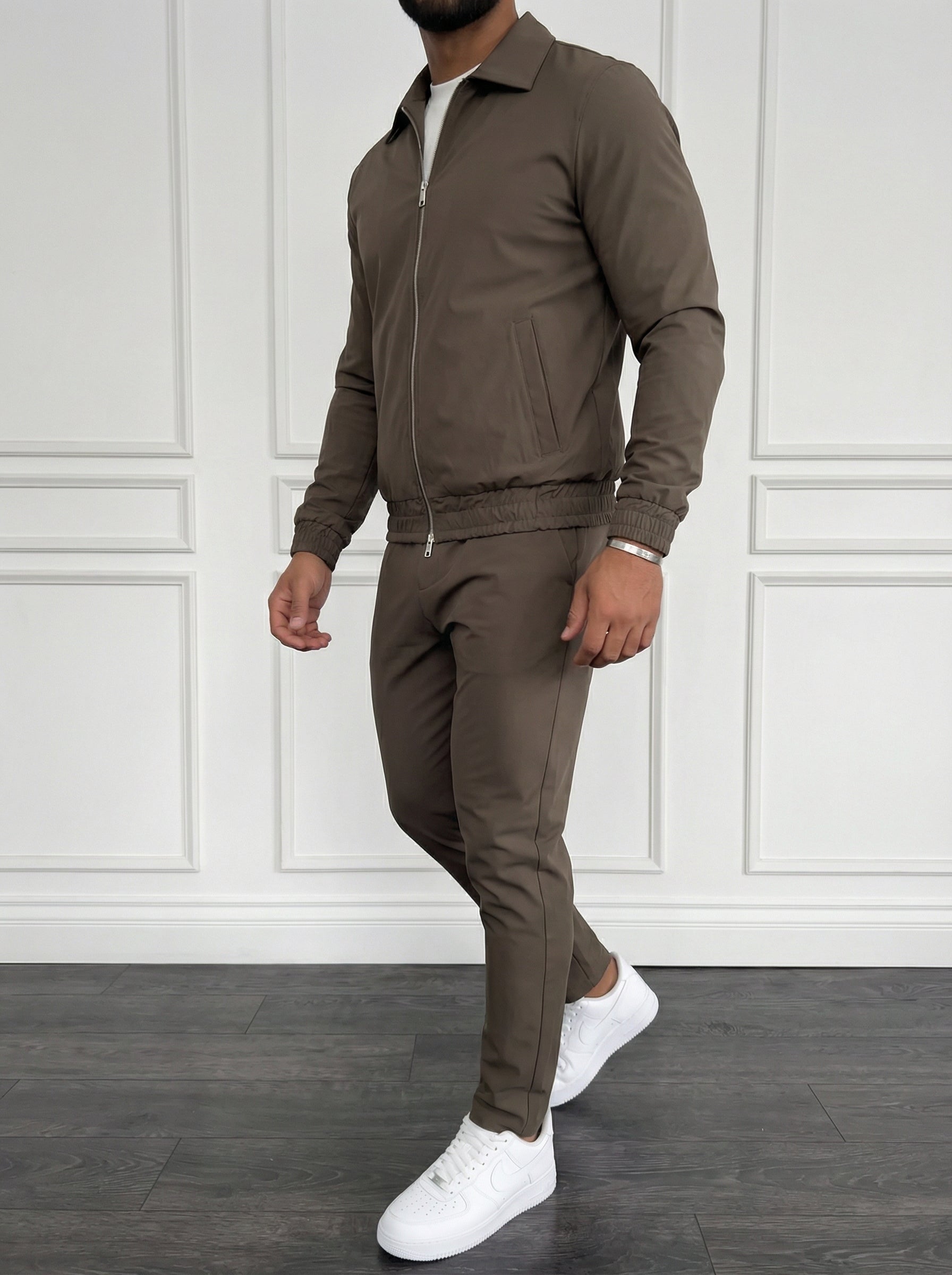 The Motion Set Mocha Brown