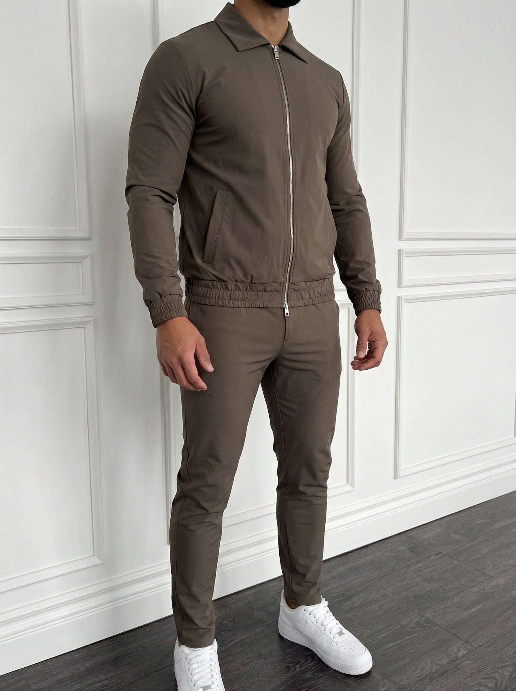 The Motion Set Mocha Brown