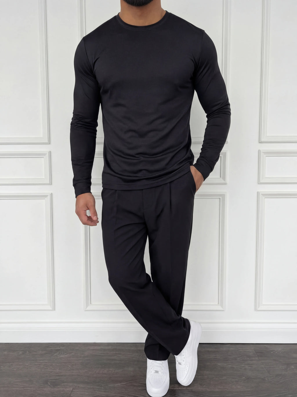 The Essential Sleeve Jet Black